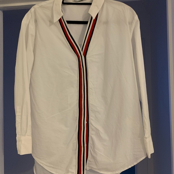 White buttoned shirt - Picture 1 of 2